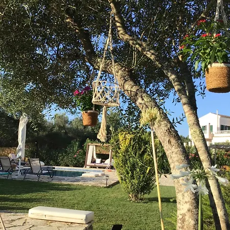House Lantanna Apartment Poulades