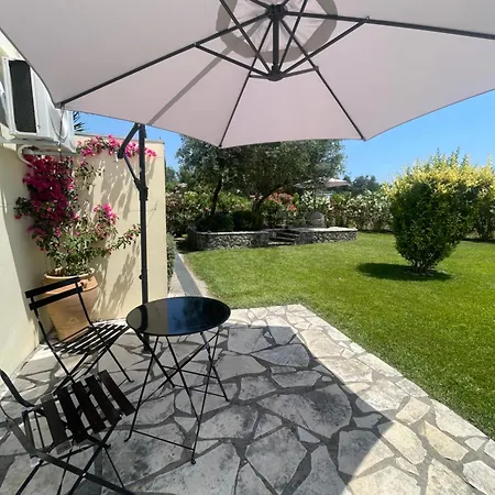 House Lantanna Appartement Pouládes